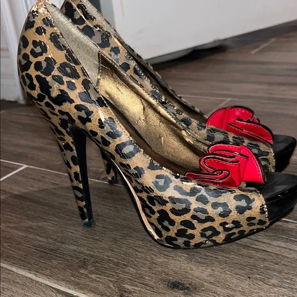 Qupid Leopard Print Heels with Red Accent - Picture 2 of 7